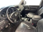 Mitsubishi Pajero 2010 Punainen