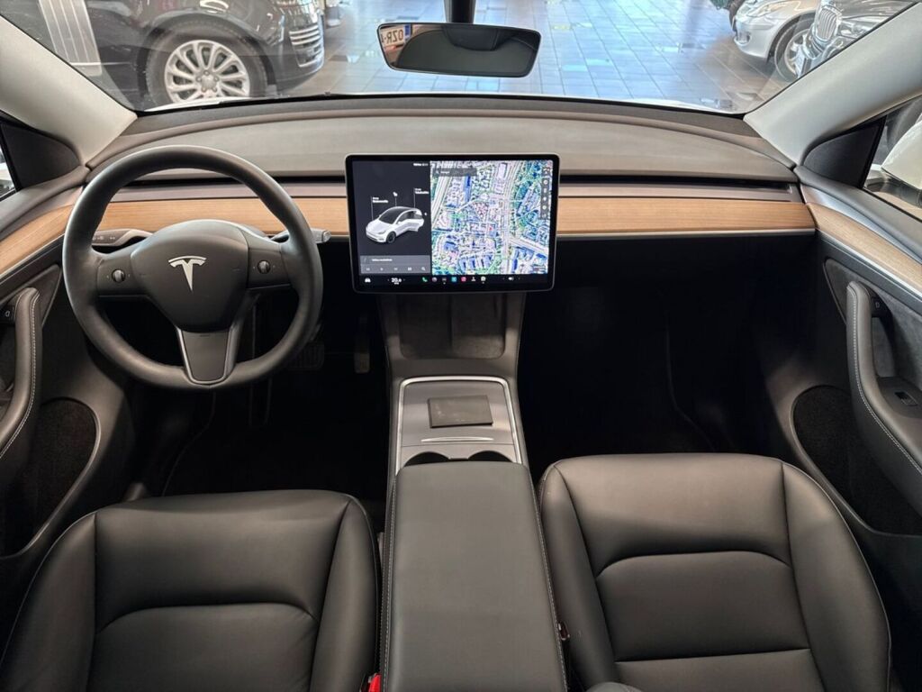Tesla Model Y 2021 Valkoinen