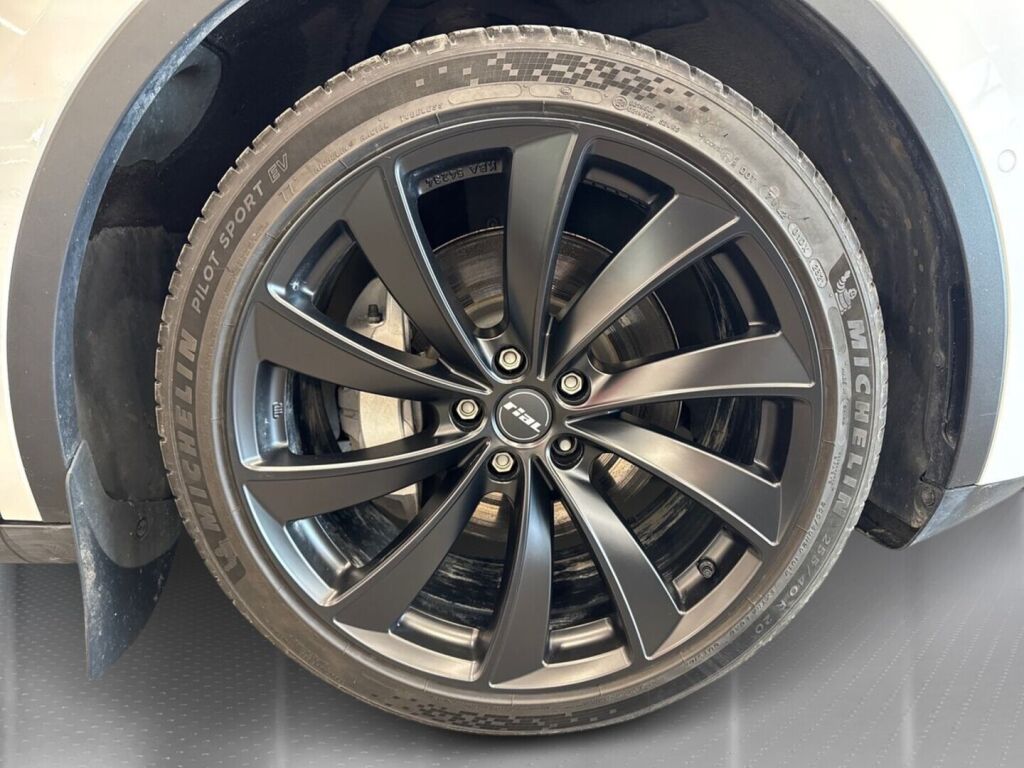 Tesla Model Y 2021 Valkoinen