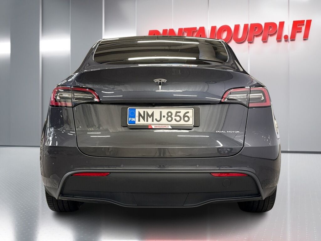 Tesla Model Y 2021 Harmaa