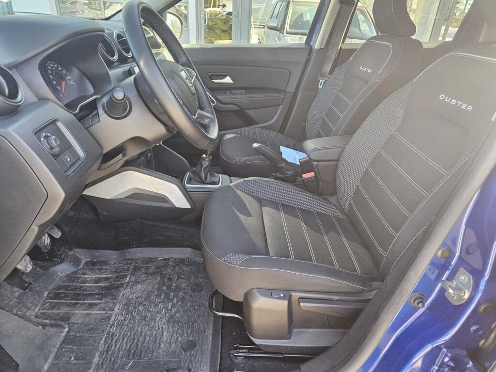 Dacia Duster 2021 Sininen