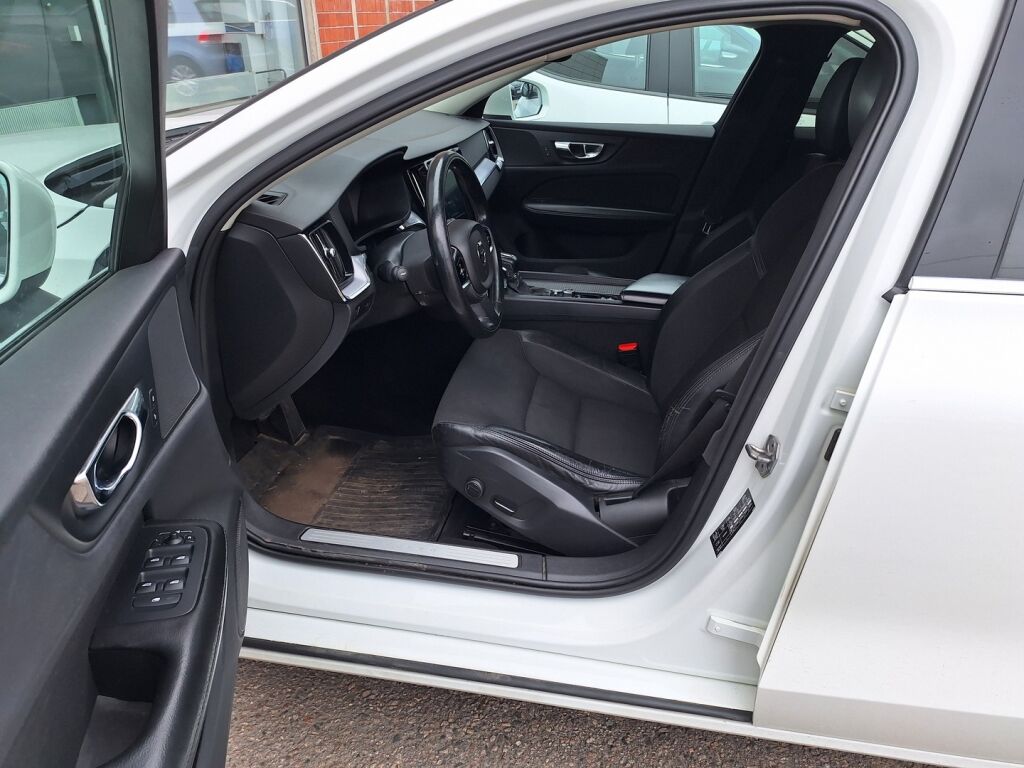 Volvo V60 2018 Valkoinen