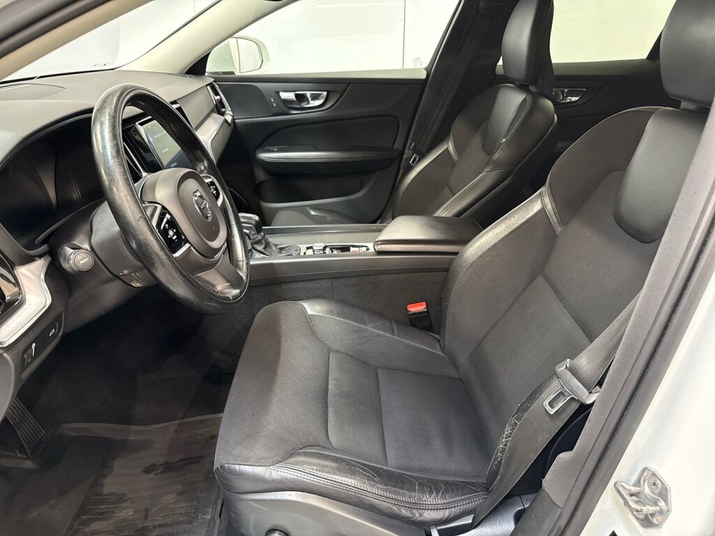 Volvo V60 2018 Valkoinen