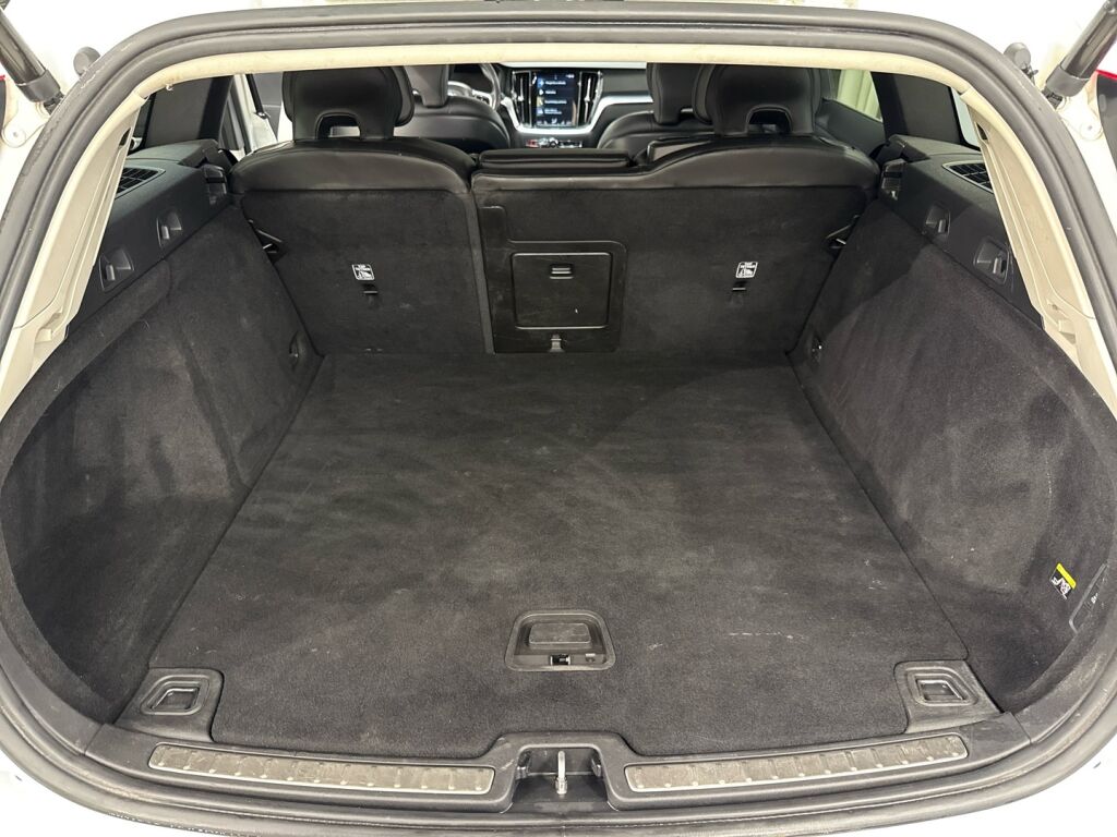 Volvo V60 2018 Valkoinen