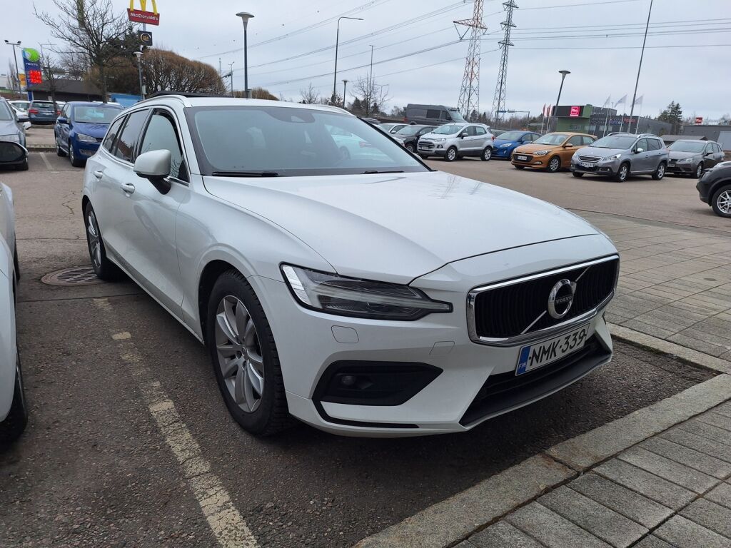 Volvo V60 2018 Valkoinen