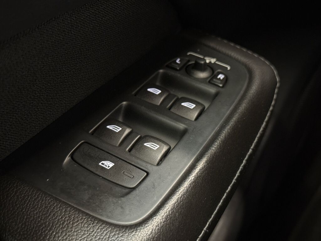 Volvo V60 2018 Valkoinen