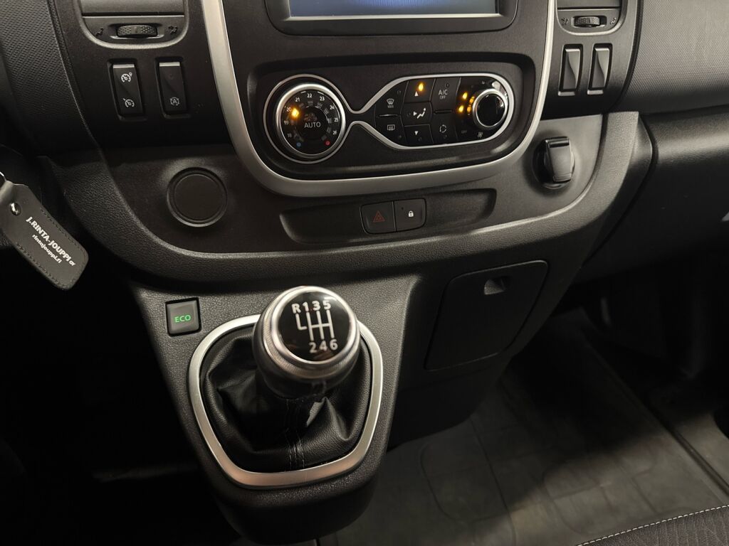 Nissan NV300 2021 Hopea