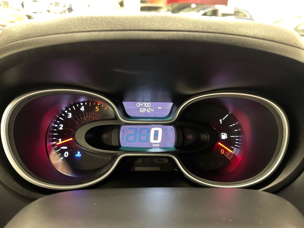 Nissan NV300 2021 Hopea