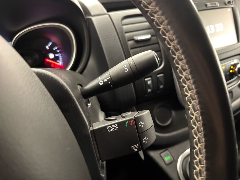 Nissan NV300 2021 Hopea