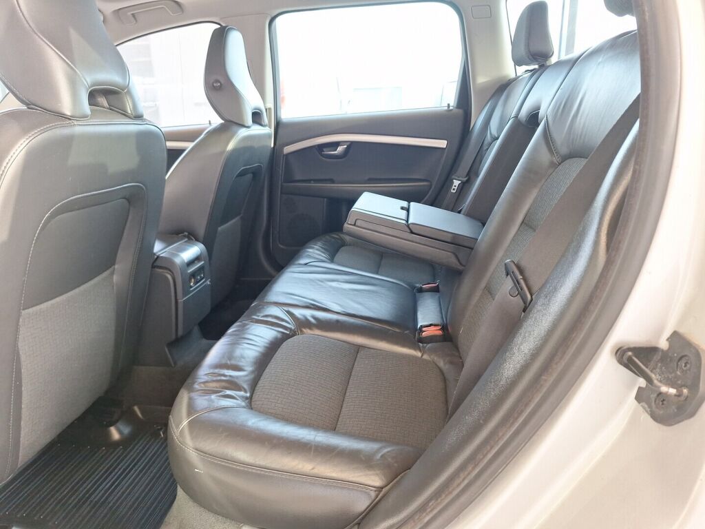 Volvo V70 2012 Hopea