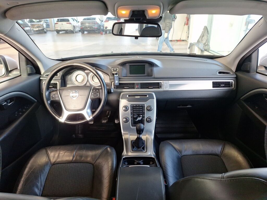 Volvo V70 2012 Hopea