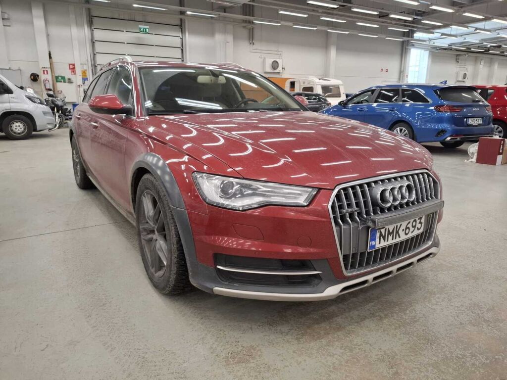 Audi A6 allroad quattro 2015 Punainen