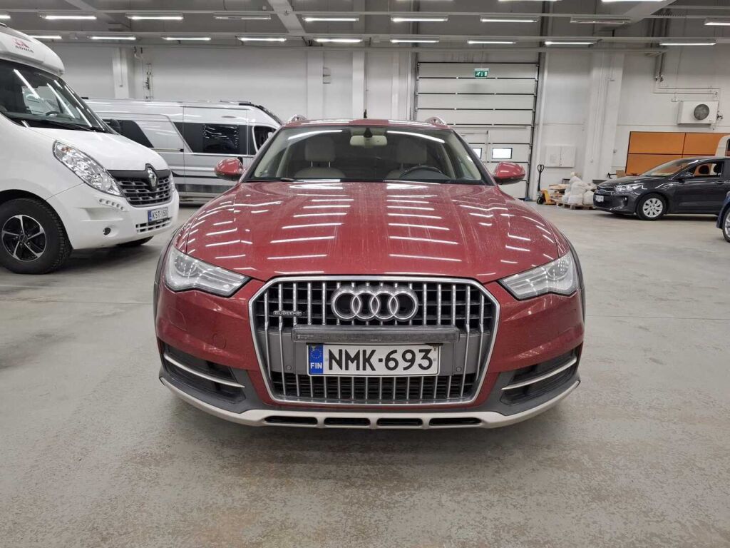 Audi A6 allroad quattro 2015 Punainen
