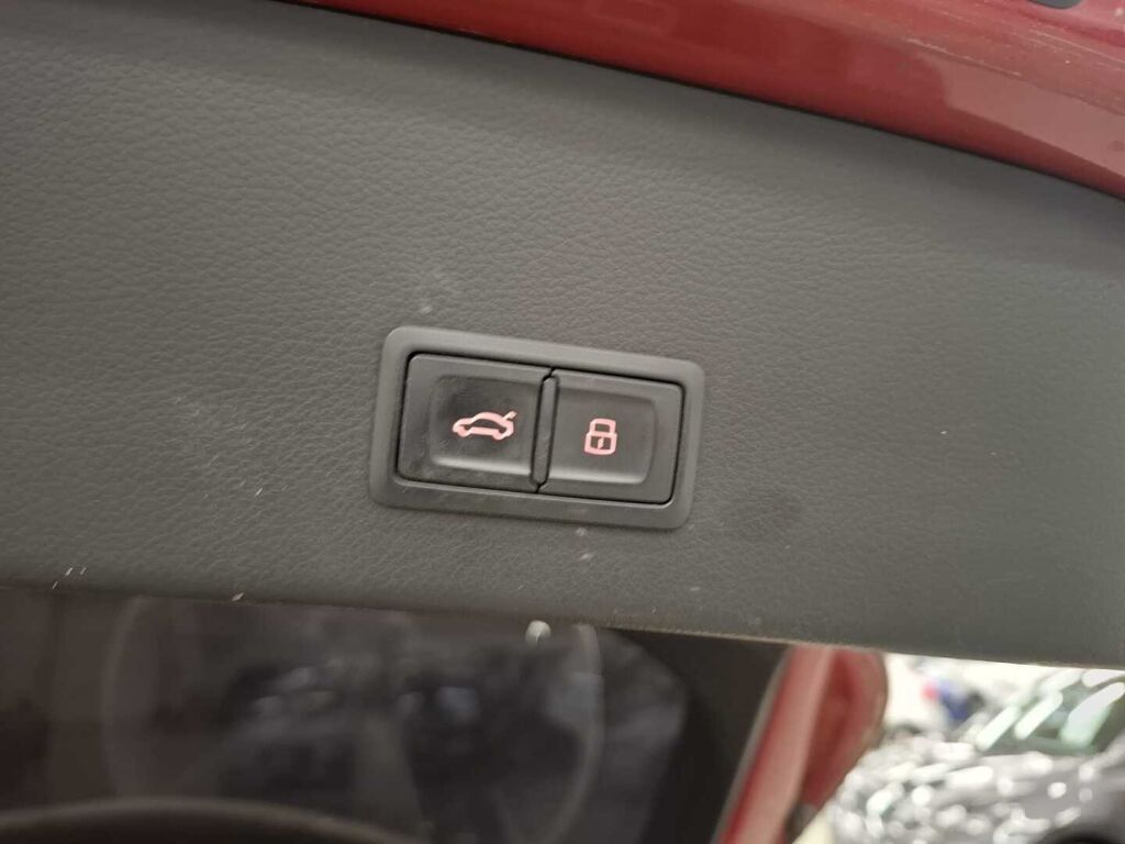 Audi A6 allroad quattro 2015 Punainen