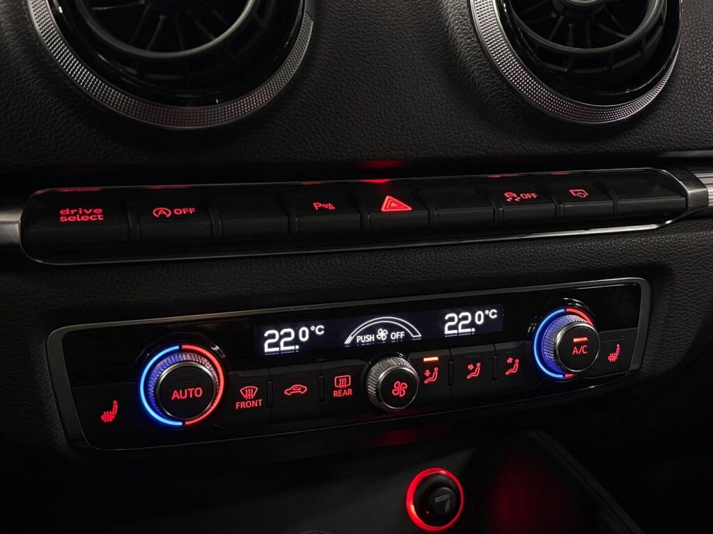 Audi A3 2012 Punainen
