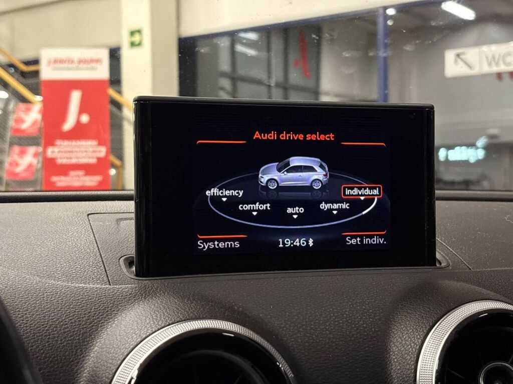 Audi A3 2012 Punainen
