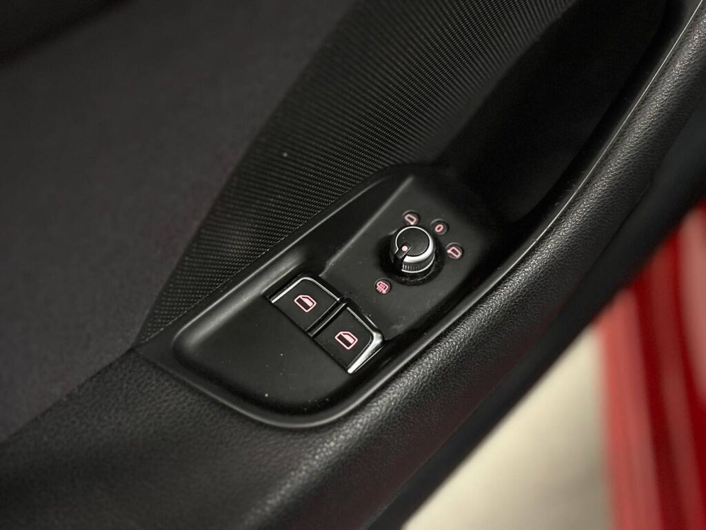 Audi A3 2012 Punainen