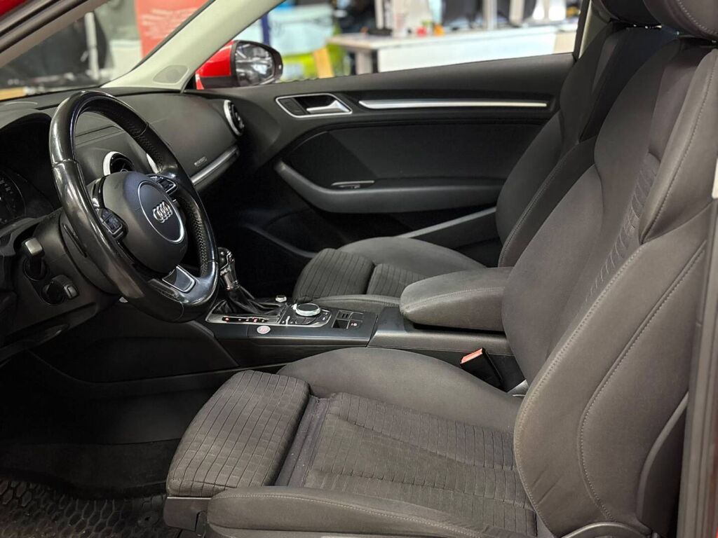 Audi A3 2012 Punainen
