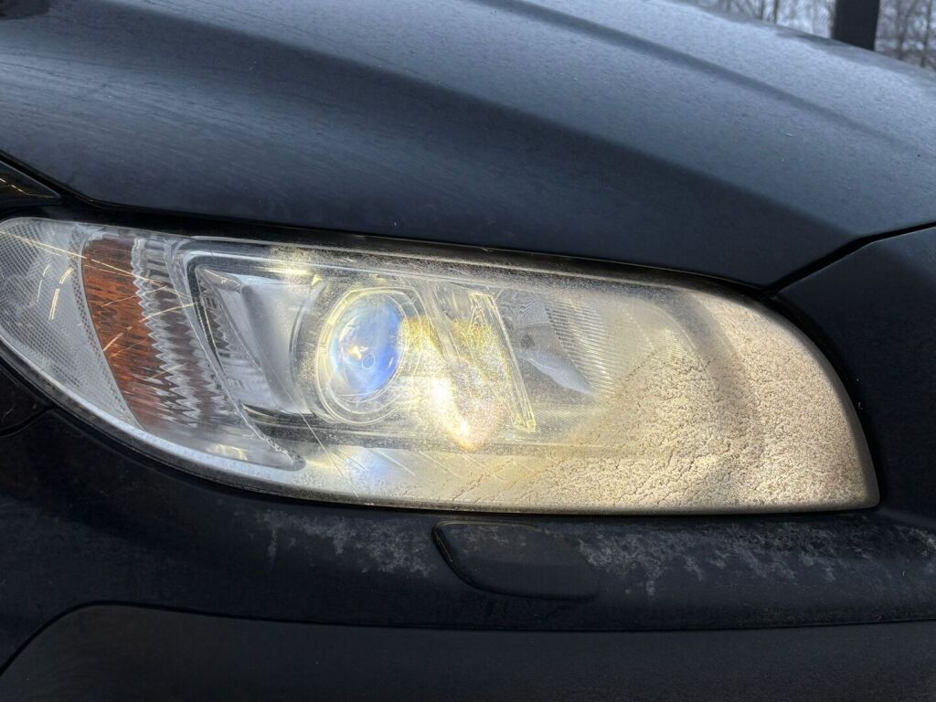 Volvo XC70 2015 Musta