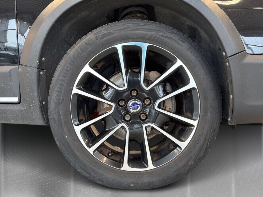 Volvo XC70 2015 Musta