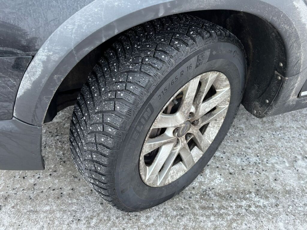 Volvo XC70 2015 Musta