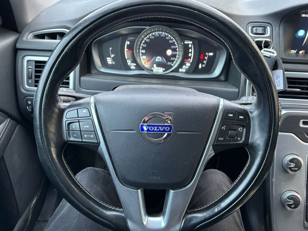 Volvo XC70 2015 Musta