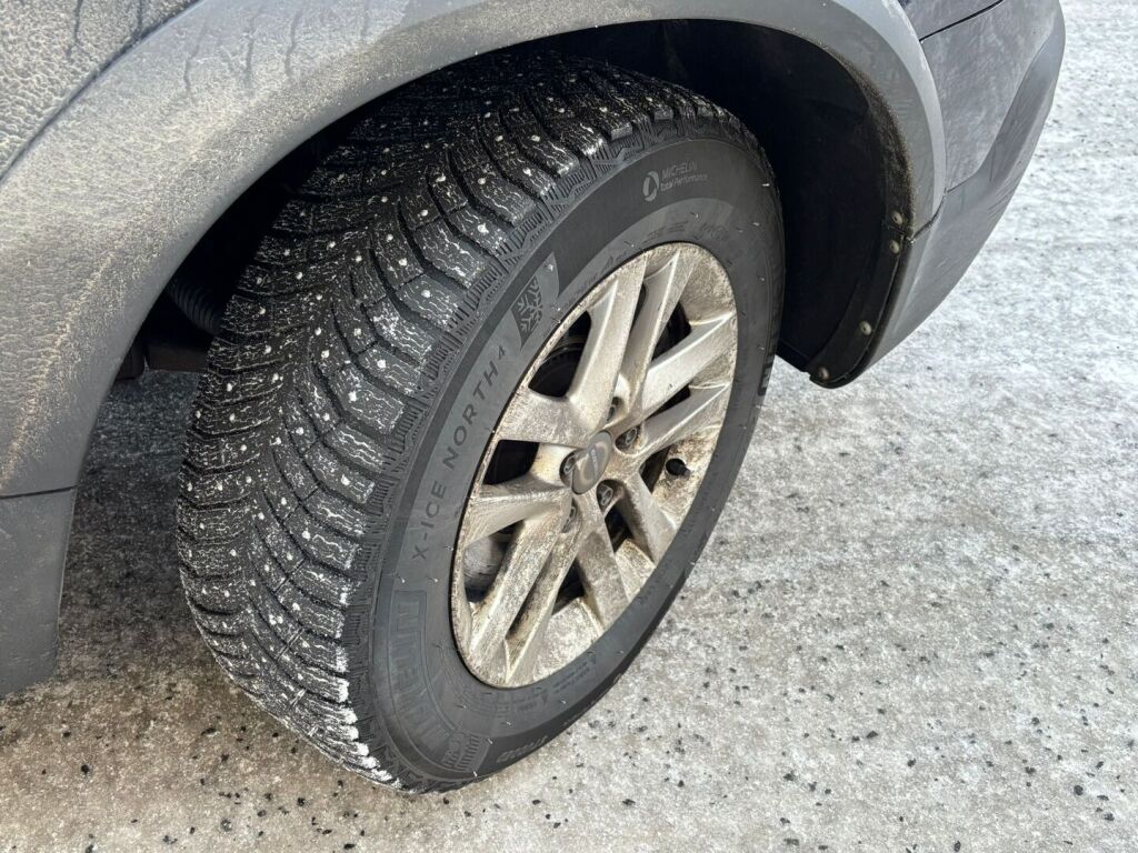 Volvo XC70 2015 Musta