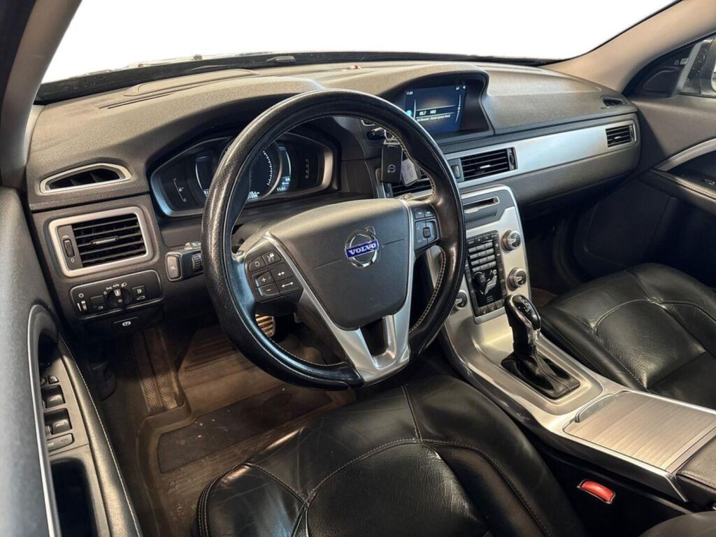 Volvo XC70 2015 Musta