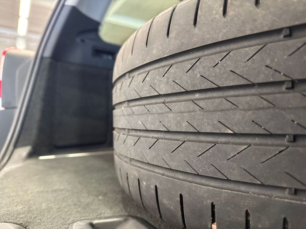 Volvo XC70 2015 Musta