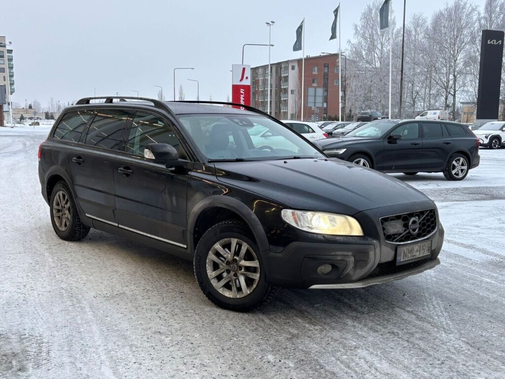 Volvo XC70 2015 Musta