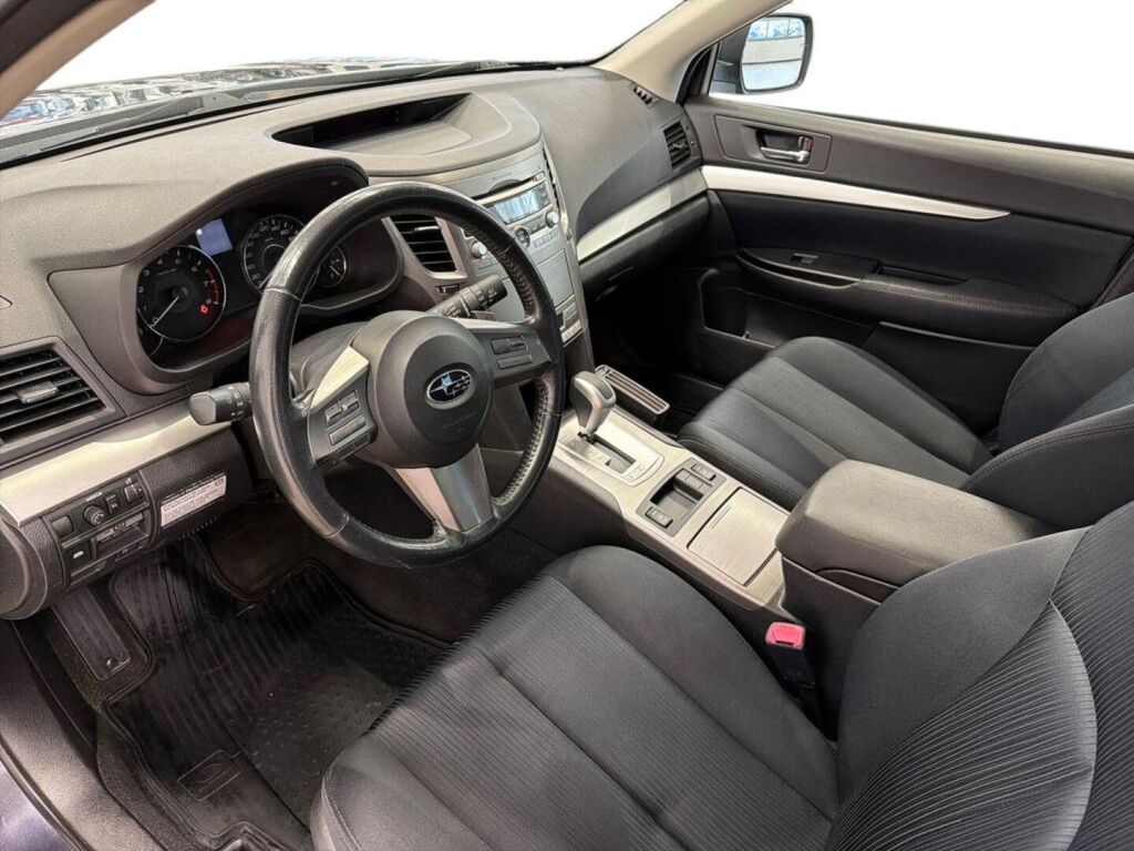 Subaru Legacy 2011 Harmaa