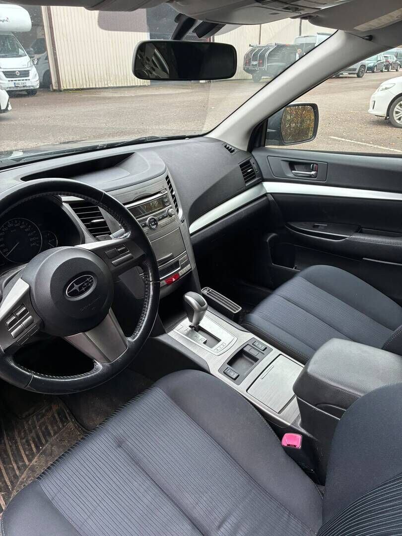 Subaru Legacy 2011 Harmaa