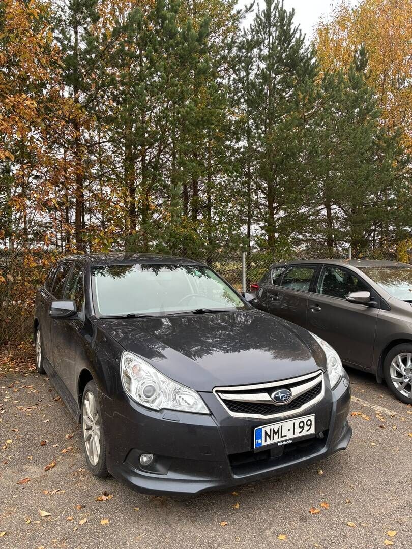Subaru Legacy 2011 Harmaa