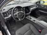 Volvo V60 2022 Musta