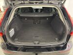 Volvo V60 2022 Musta