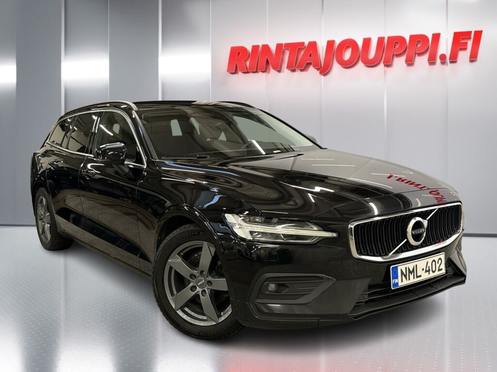 Volvo V60 2022 Musta