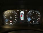 Volvo V60 2022 Musta