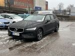 Volvo V60 2022 Musta