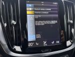 Volvo V60 2022 Musta