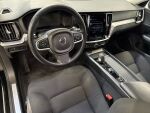 Volvo V60 2022 Musta