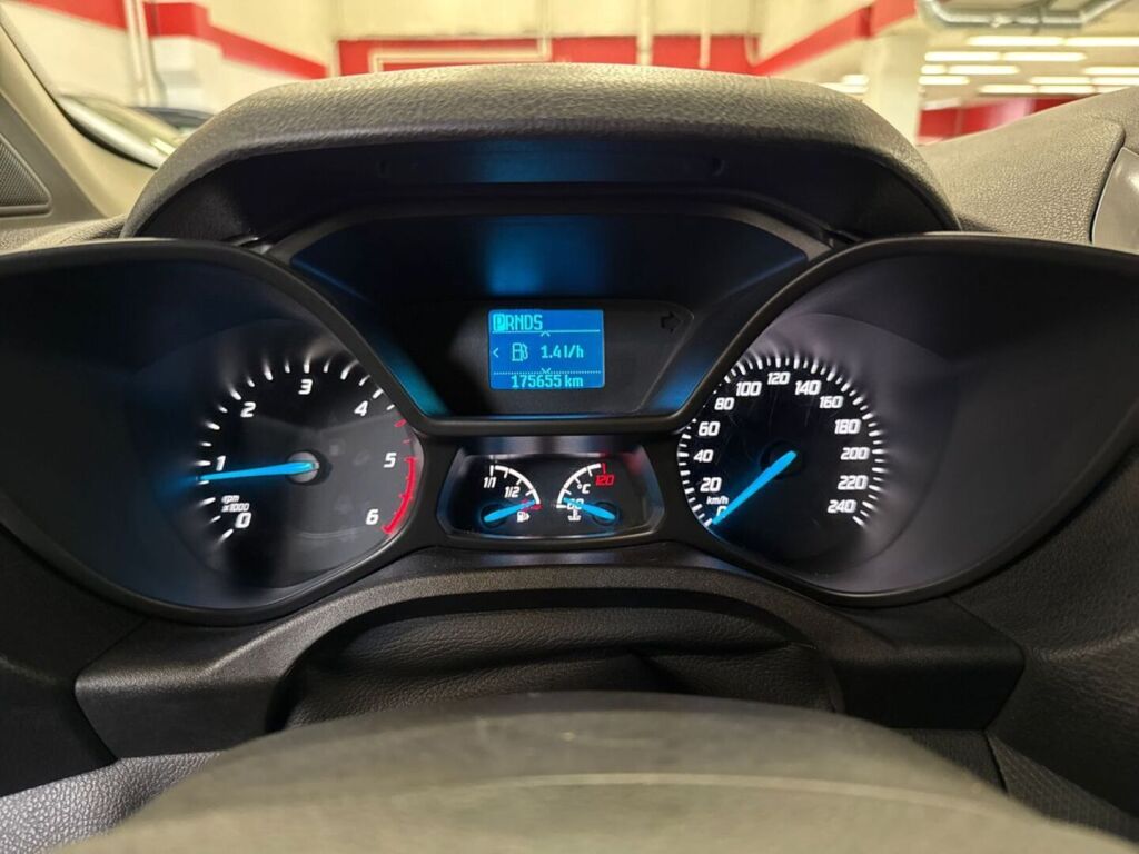 Ford Transit Connect 2016 Valkoinen