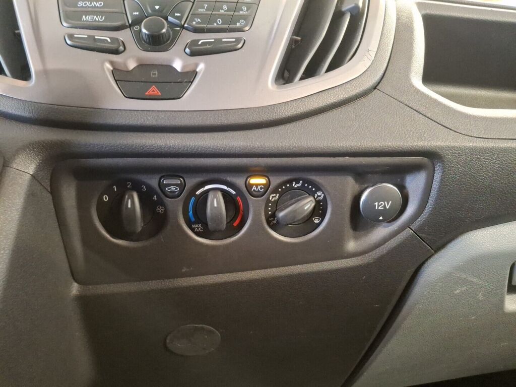 Ford Transit 2018 Valkoinen