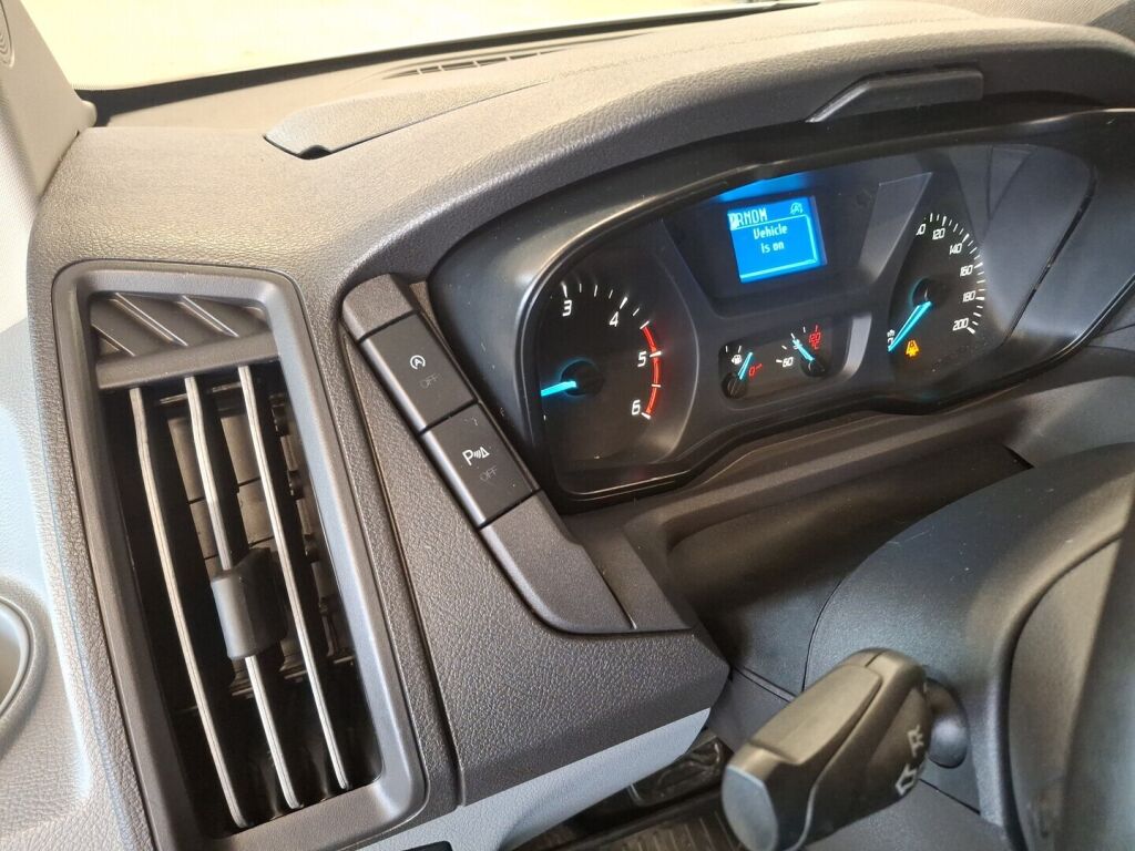 Ford Transit 2018 Valkoinen