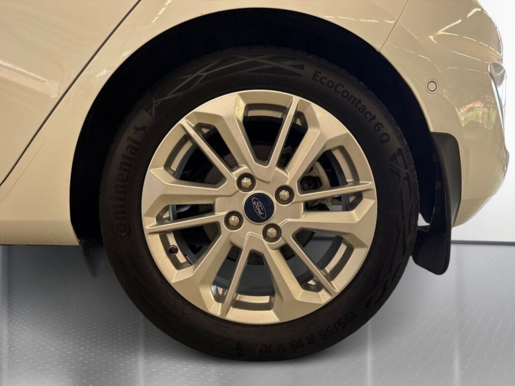 Ford Fiesta 2022 Valkoinen