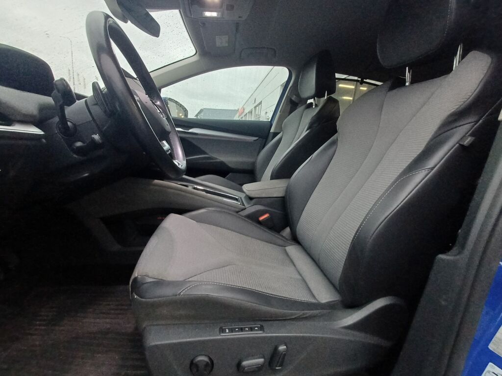 Skoda Enyaq 2022 Sininen