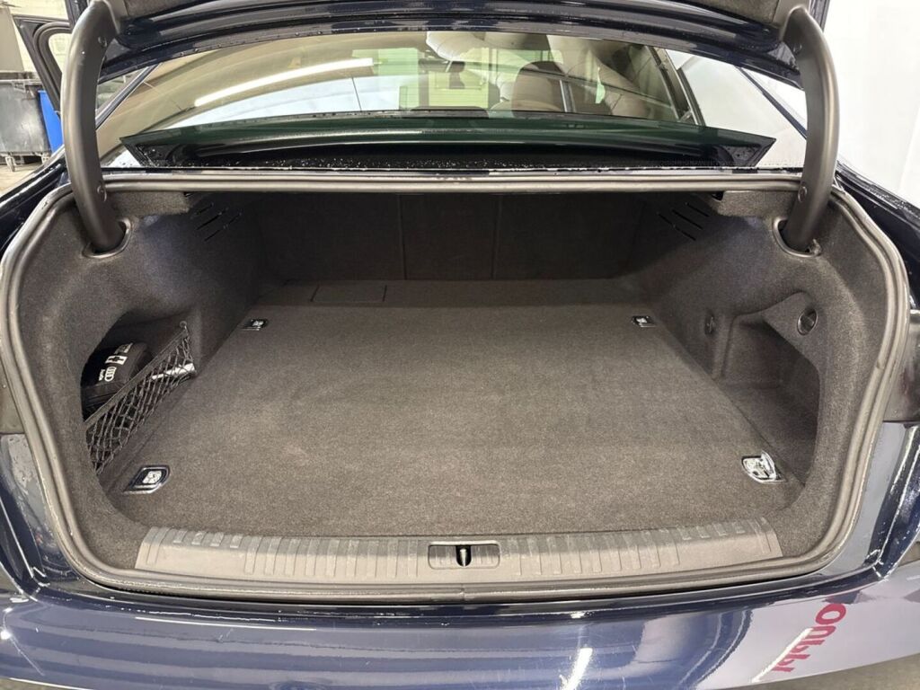 Audi A6 2020 Sininen