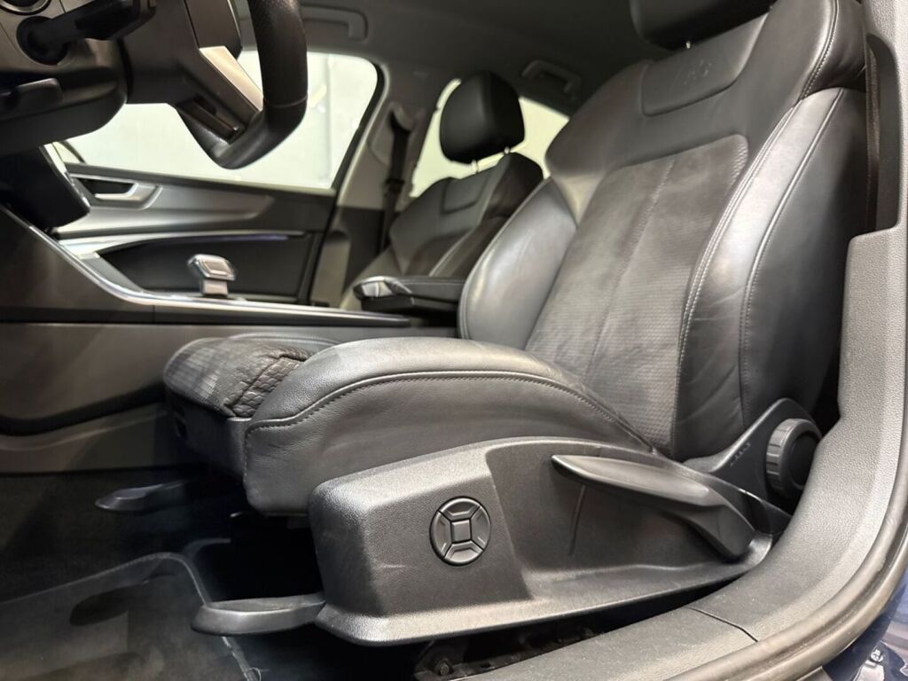 Audi A6 2020 Sininen