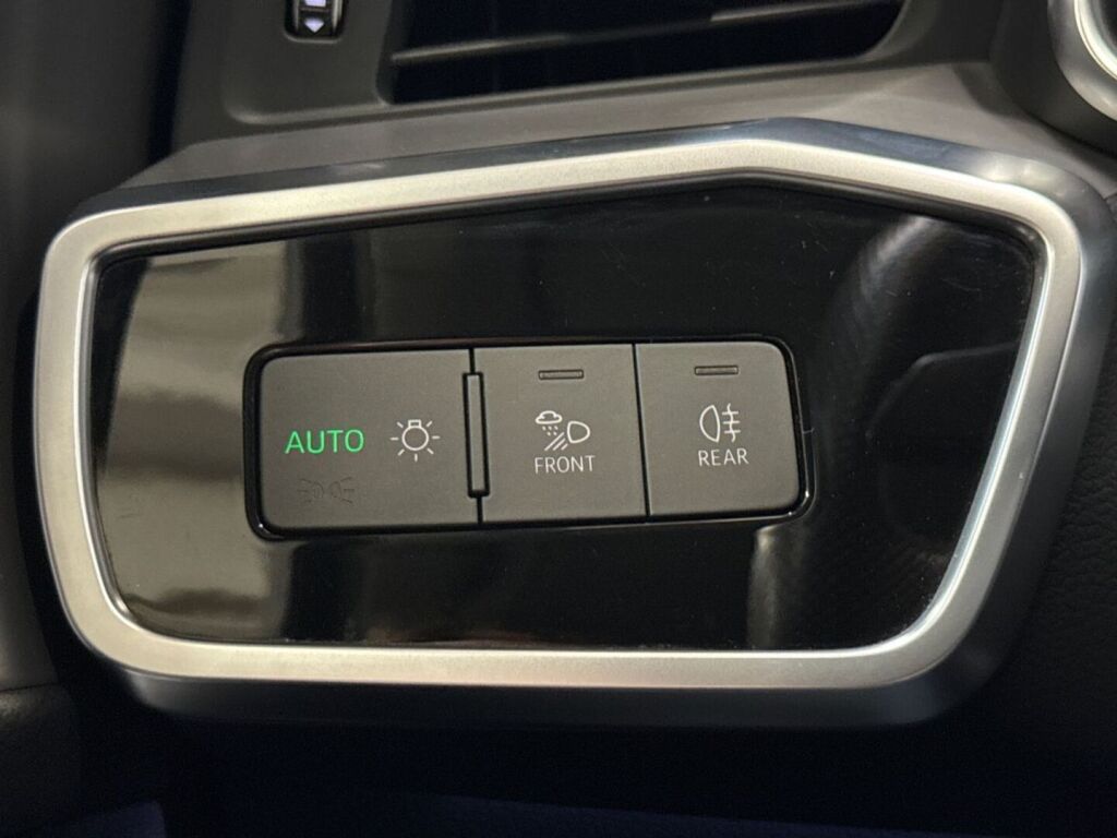 Audi A6 2020 Sininen