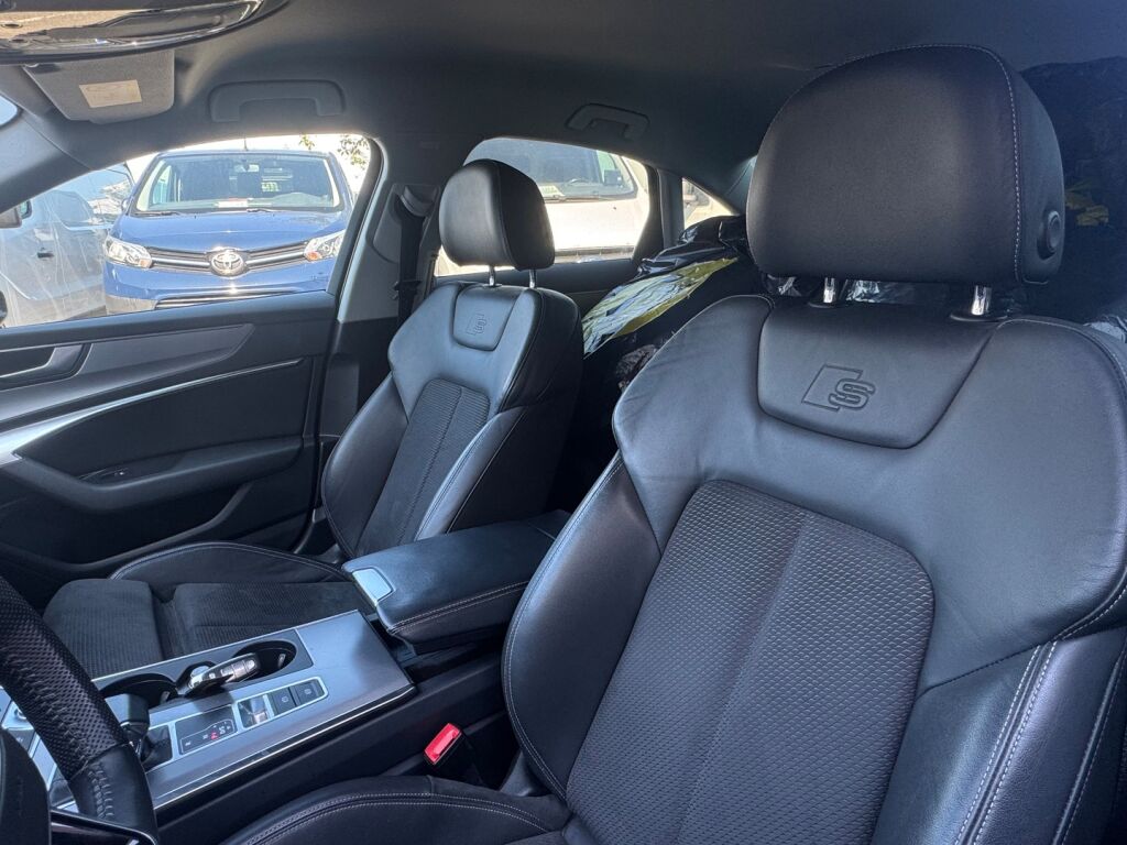 Audi A6 2020 Sininen