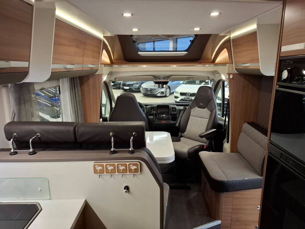 Adria Matrix Plus 670 SL Nordkapp Edition 2021 Valkoinen